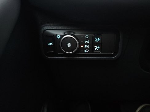 New 2026 Ford Explorer Active w/ Active Comfort Package image 33