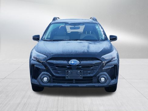 Used 2023 Subaru Outback Premium image 2