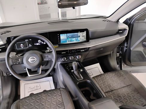 Used 2025 Nissan Kicks SV w/ SV Premium Package FWD image 74