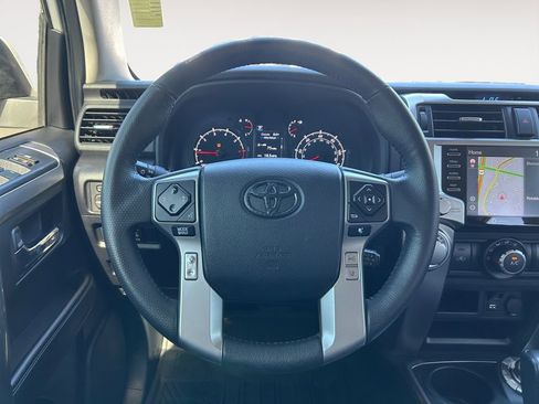 Used 2020 Toyota 4Runner SR5 Premium image 15