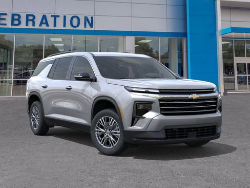 New 2026 Chevrolet Traverse LT image 7