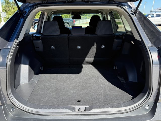 Used 2024 Toyota RAV4 LE FWD image 28