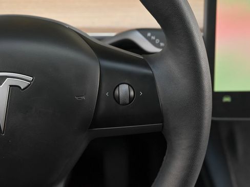 Used 2023 Tesla Model 3 Standard Range RWD image 21
