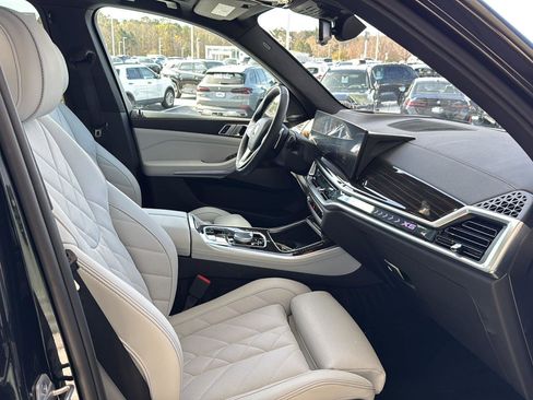 Used 2025 BMW X5 xDrive40i w/ Premium Package image 10