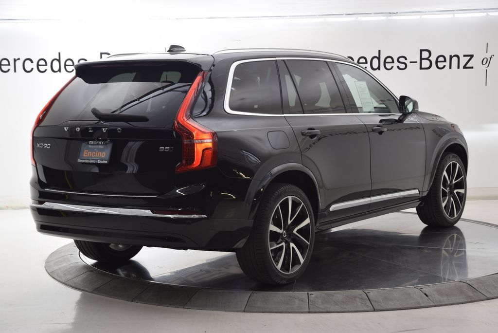 Used 2023 Volvo XC90 B5 Plus w/ Protection Package Premier AWD/4WD image 6