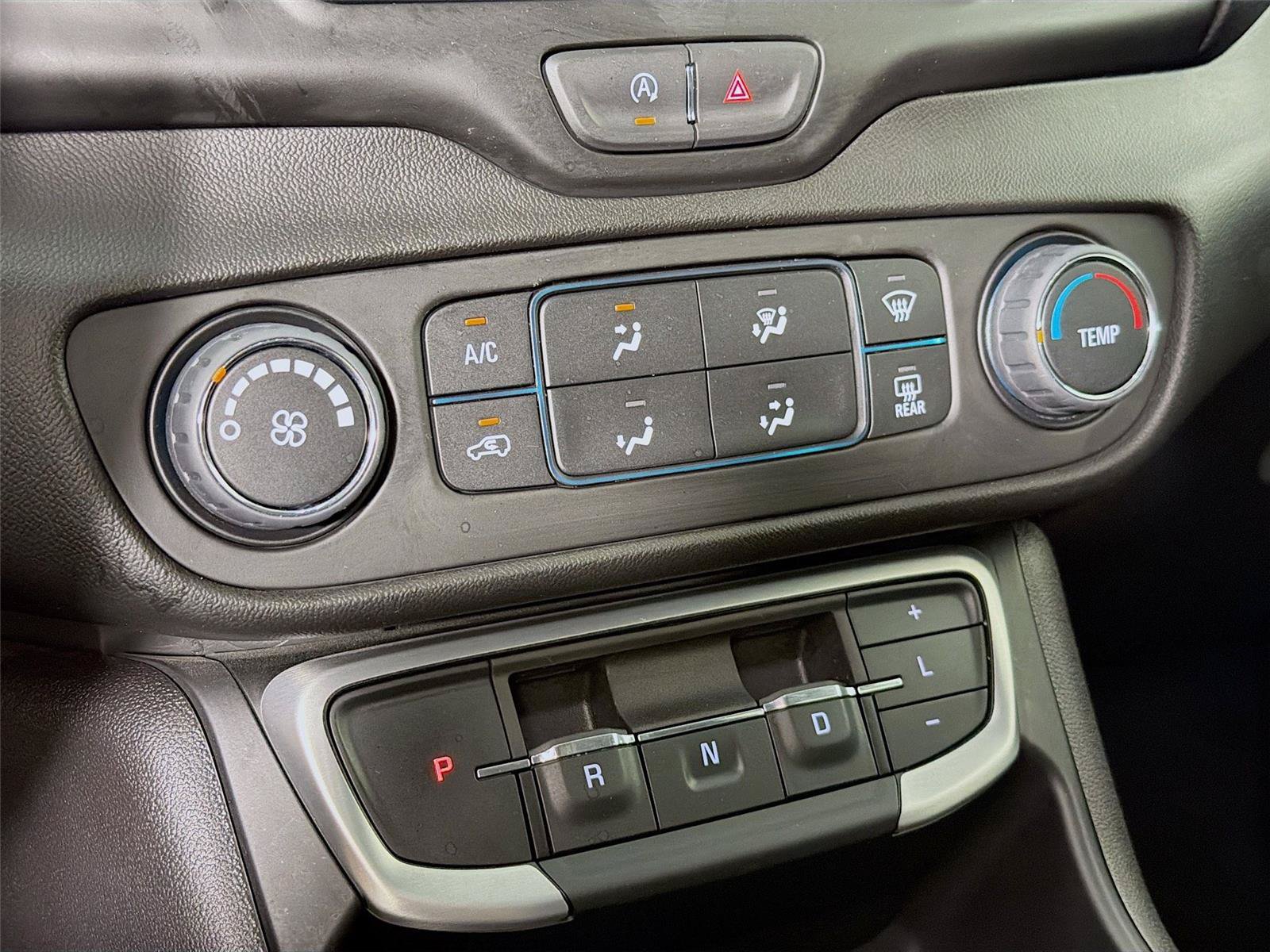 Used 2024 GMC Terrain SLE AWD/4WD image 22
