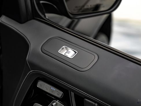 Used 2025 Mercedes-Benz G 63 AMG 4MATIC image 98