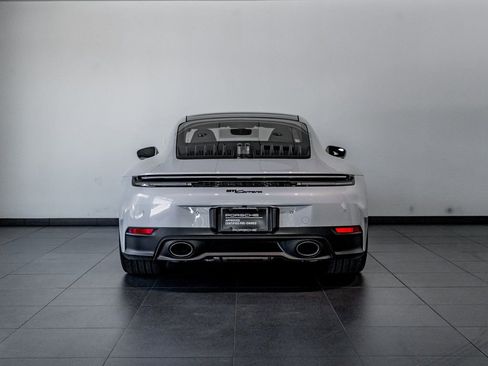 Certified 2025 Porsche 911 Carrera RWD image 6