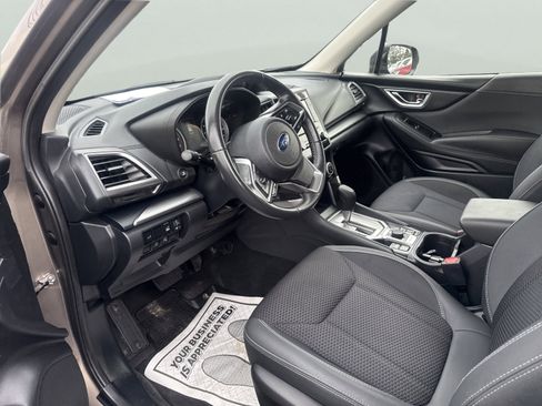 Used 2019 Subaru Forester Premium AWD/4WD image 17