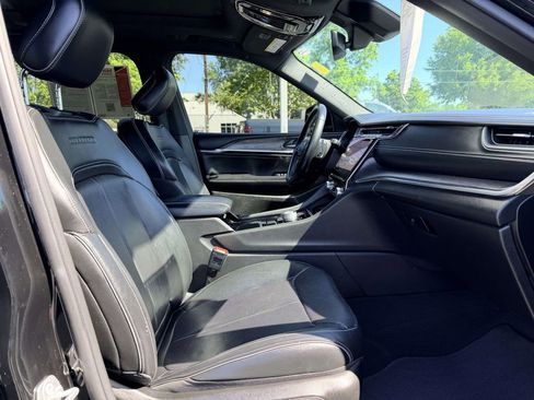 Used 2022 Jeep Grand Cherokee L Overland image 13