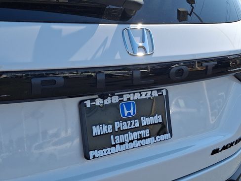 Used 2025 Honda Pilot Black Edition image 30