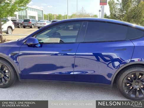 Used 2021 Tesla Model Y Long Range image 9