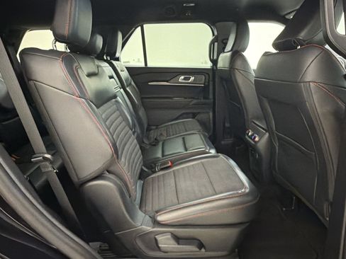 Certified 2025 Ford Explorer ST-Line w/ ST-Line Street Pack AWD/4WD image 31