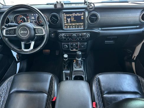 Used 2022 Jeep Gladiator Overland AWD/4WD image 13