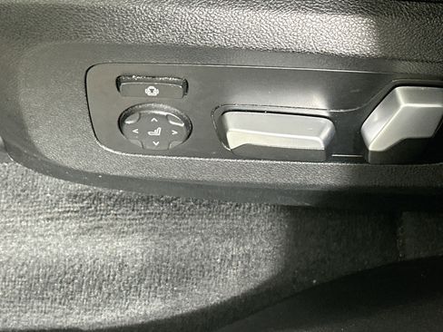 Used 2023 BMW X5 xDrive45e image 13