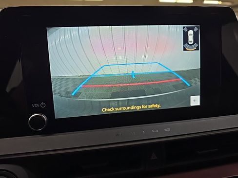 Used 2025 Toyota Prius Plug-In Hybrid image 24