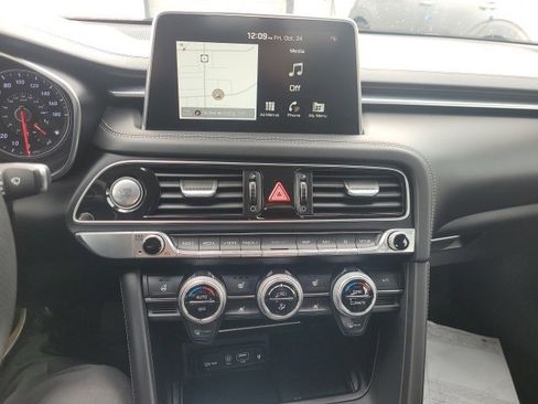 Used 2020 Genesis G70 2.0T w/ Prestige Package image 11