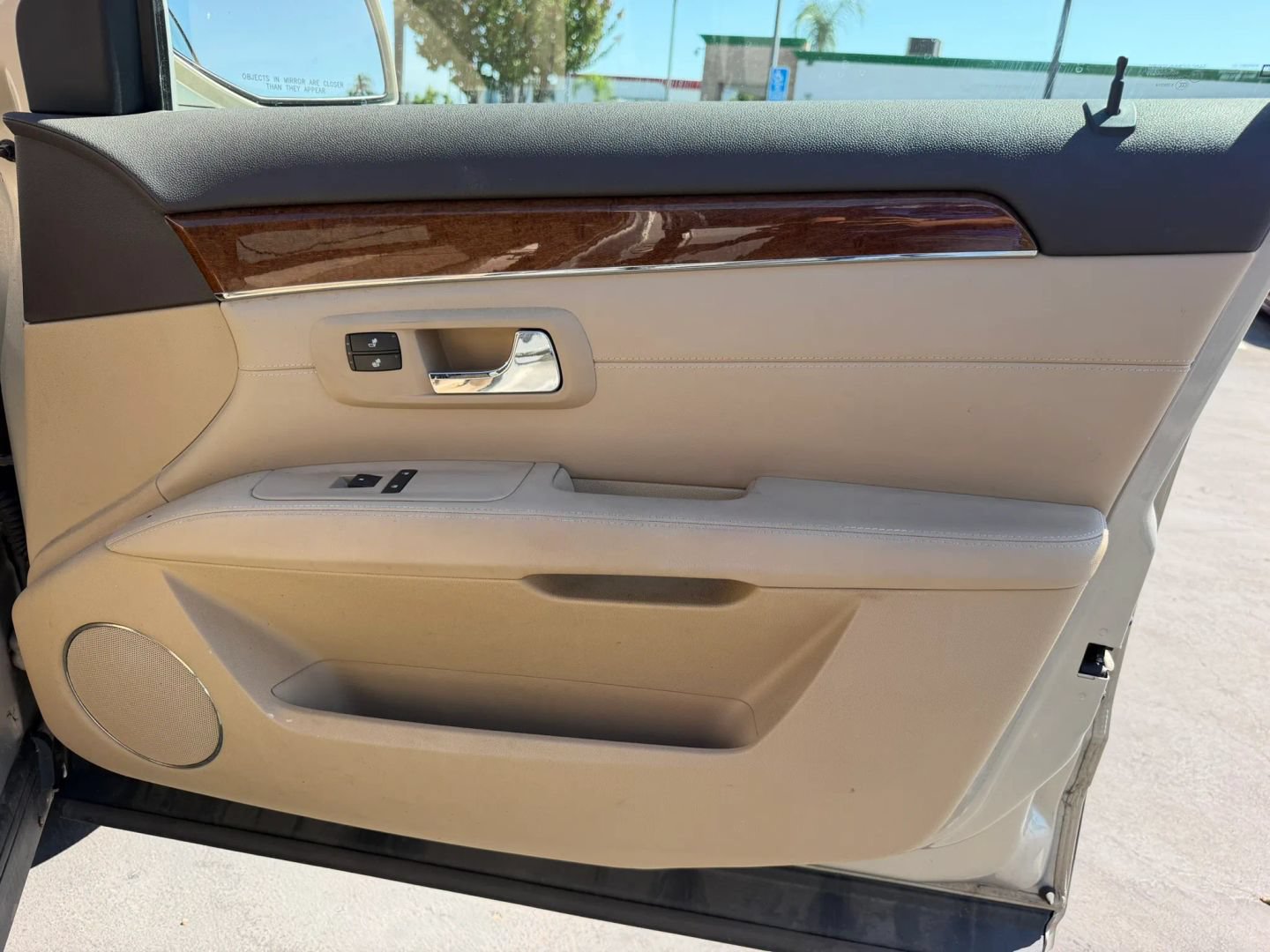 Used 2008 Cadillac SRX 2WD V8 w/ Utility Package image 16