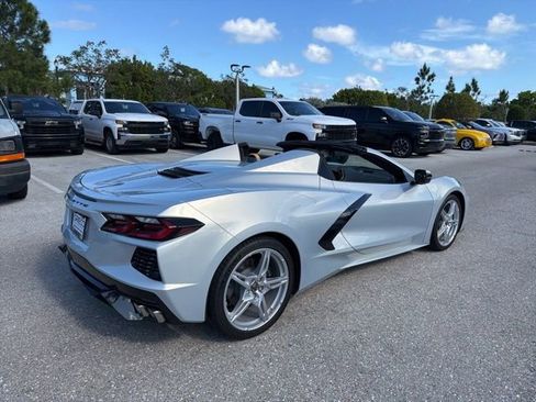Used 2021 Chevrolet Corvette Stingray Premium Conv w/ 3LT RWD image 3