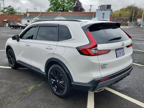 Used 2023 Honda CR-V Sport Touring image 4