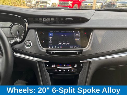Used 2025 Cadillac XT5 Premium Luxury image 18