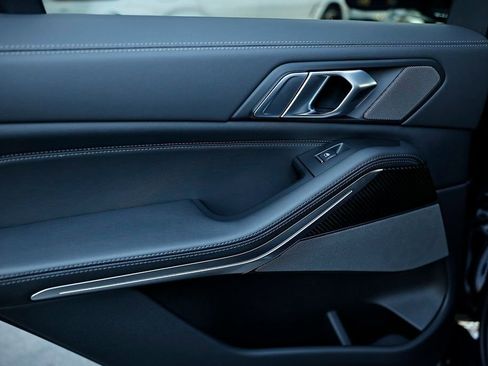 New 2026 BMW X5 M60i w/ Climate Comfort Package image 24