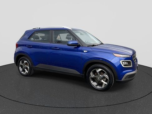 Certified 2024 Hyundai Venue Limited FWD image 1