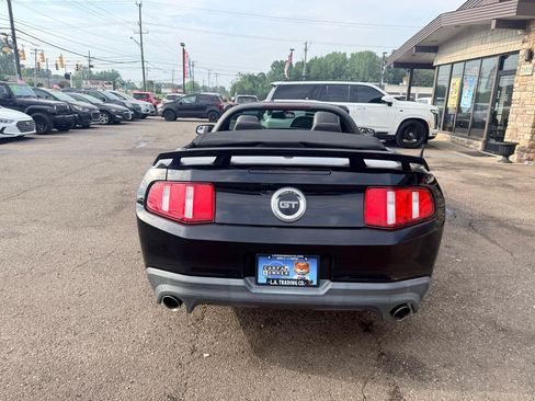 Used 2011 Ford Mustang GT Premium w/ Electronics Pkg RWD image 11