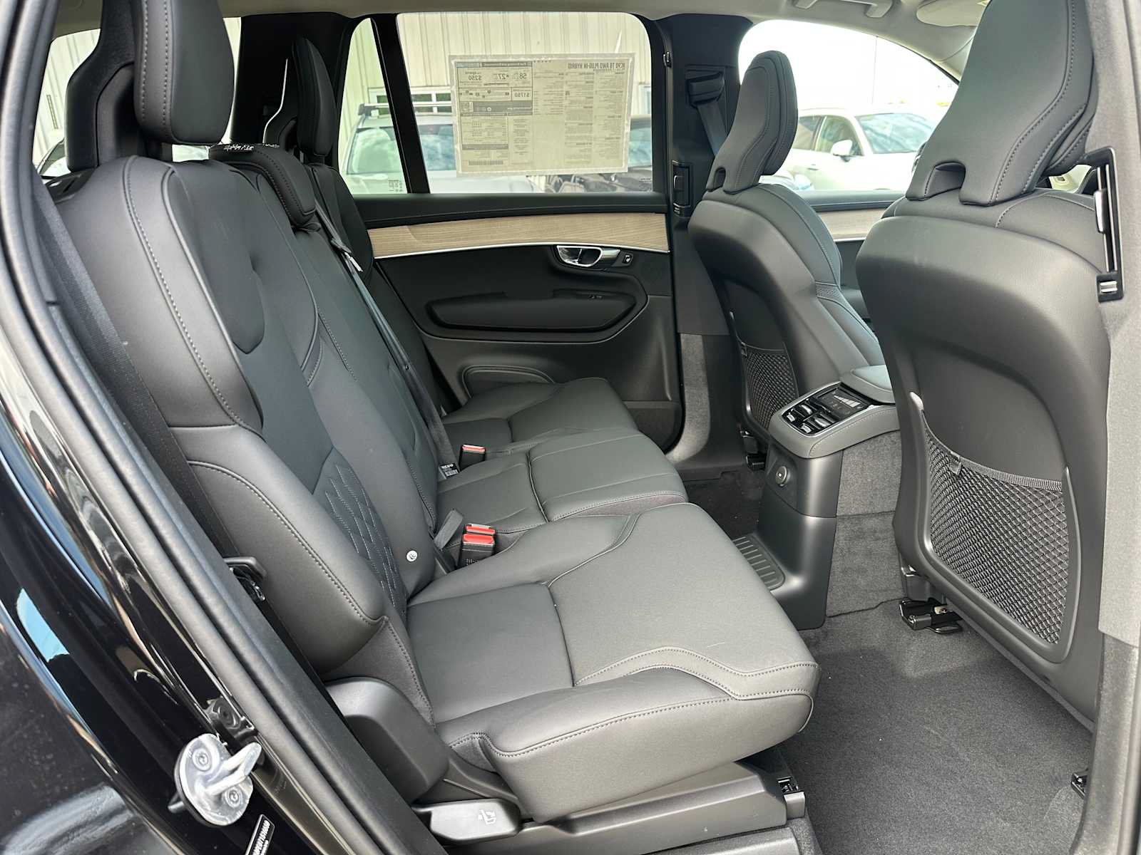 New 2026 Volvo XC90 T8 Plus w/ Protection Package AWD/4WD image 12