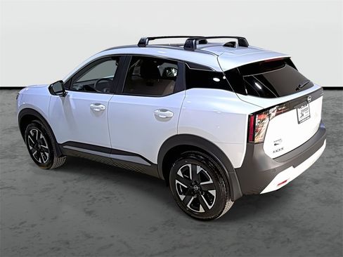 New 2026 Nissan Kicks SV image 2