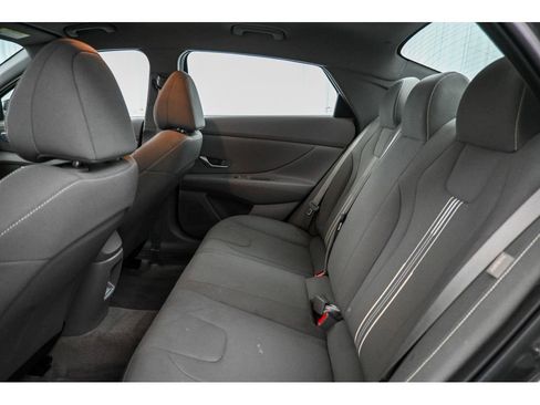 Used 2024 Hyundai Elantra Blue FWD image 21