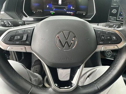 Used 2024 Volkswagen Jetta SE FWD image 17