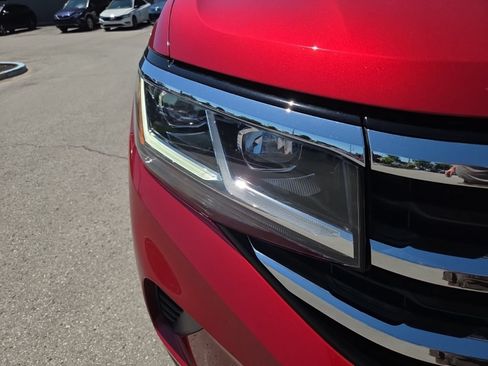 Certified 2023 Volkswagen Atlas SE AWD/4WD image 5