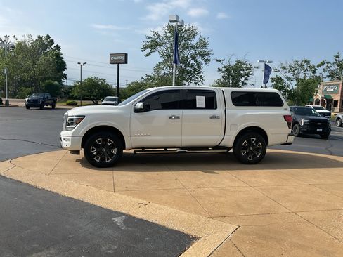 Used 2021 Nissan Titan Platinum Reserve w/ Moonroof Package AWD/4WD image 3