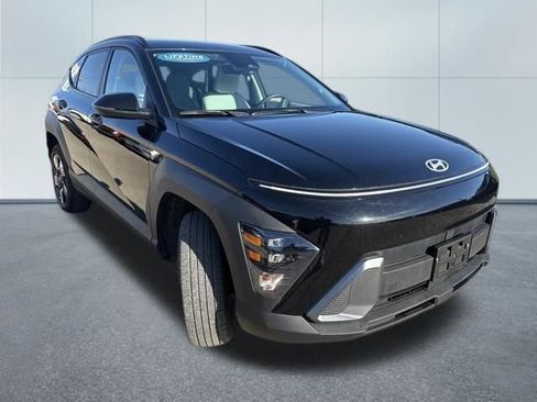 Used 2025 Hyundai Kona SEL image 5