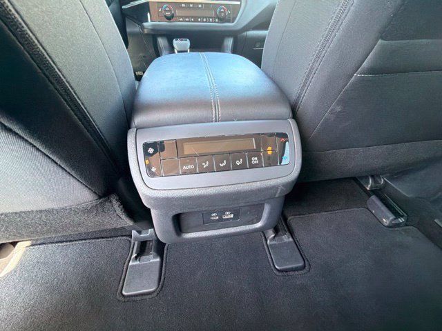 Used 2025 Nissan Pathfinder SV AWD/4WD image 17