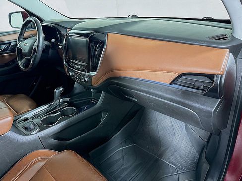 Used 2018 Chevrolet Traverse High Country w/ LPO, 'HIT The Road' Package image 31