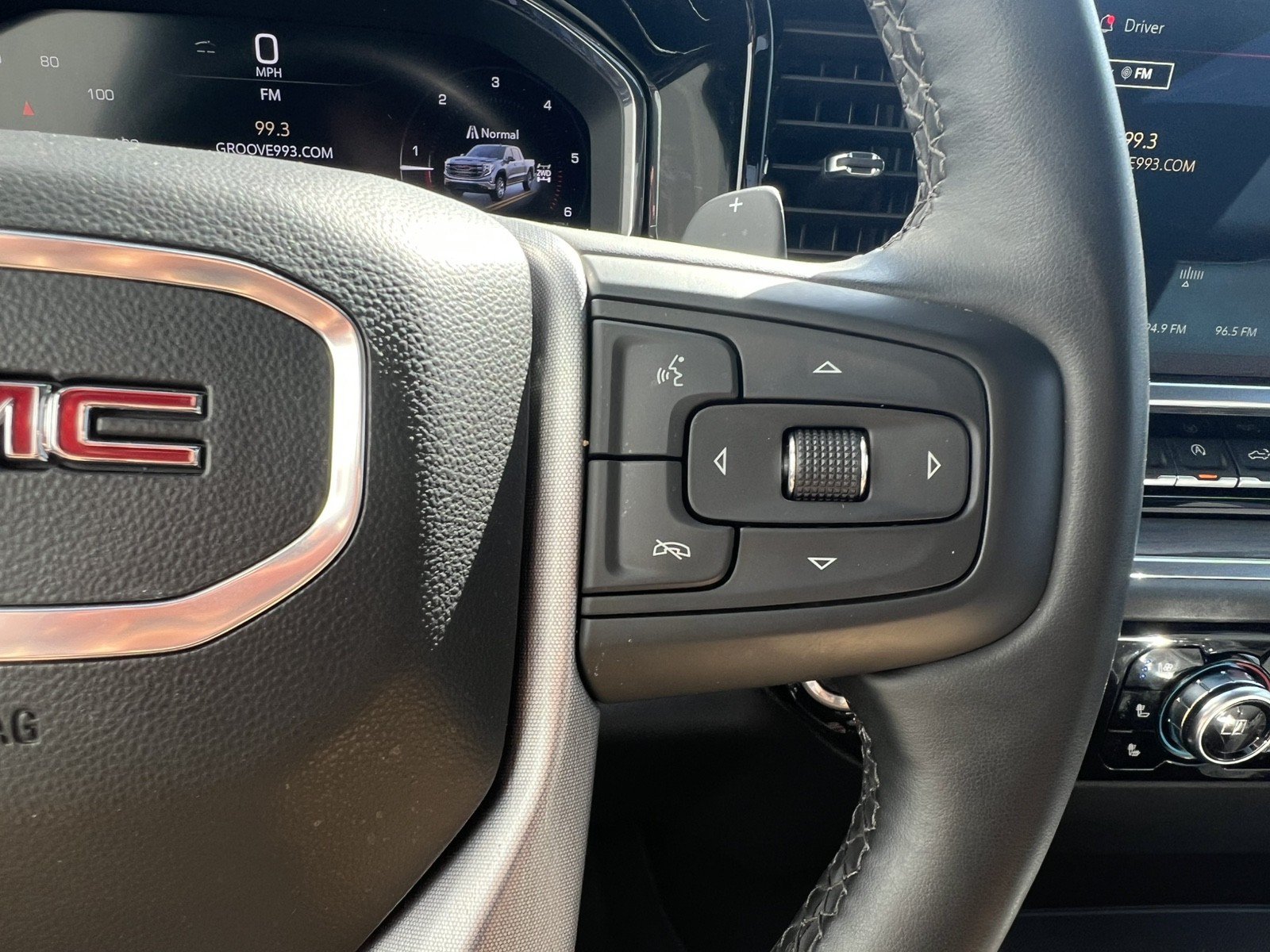 Used 2024 GMC Sierra 1500 SLT w/ SLT Premium Plus Package AWD/4WD image 27