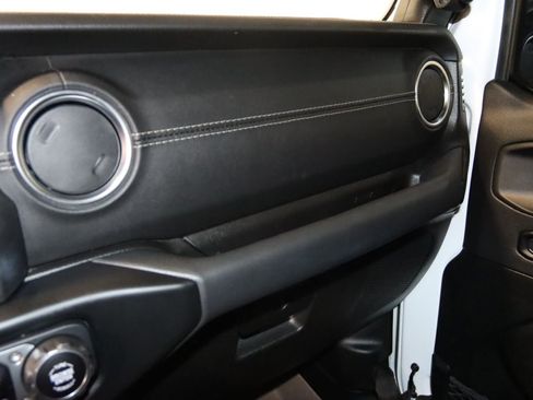 Used 2021 Jeep Wrangler Unlimited Sahara w/ Dual Top Group AWD/4WD image 60