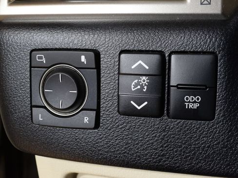 Used 2021 Lexus GX 460 Premium w/ Premium Package AWD/4WD image 18