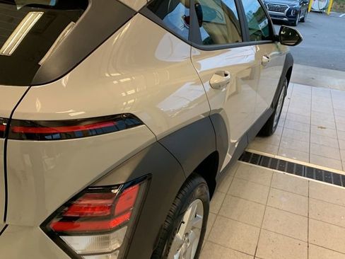 New 2026 Hyundai Kona SE image 5