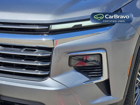 Certified 2026 Chevrolet Traverse LT w/ Driver Confidence Package FWD image 11