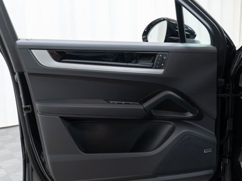 New 2026 Porsche Cayenne S AWD/4WD image 12