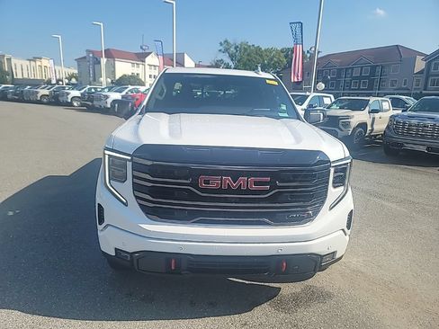 Used 2025 GMC Sierra 1500 AT4 w/ AT4 Premium Package AWD/4WD image 2
