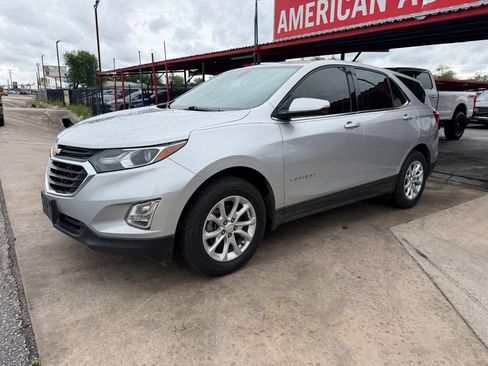 Used 2018 Chevrolet Equinox LT FWD image 29