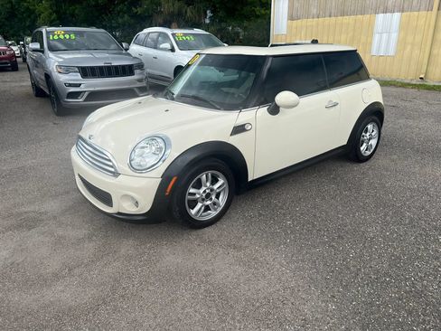 Used 2013 MINI Cooper Hardtop FWD image 2