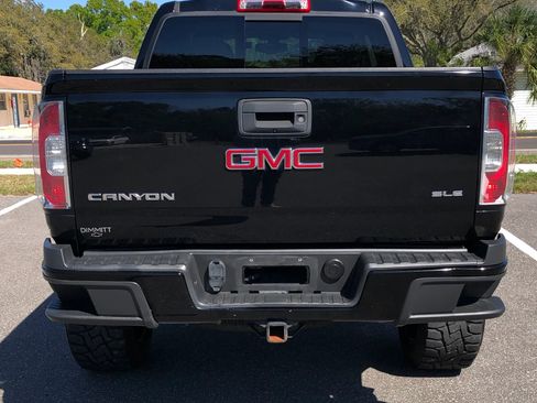Used 2018 GMC Canyon SLE w/ Nightfall Edition image 4