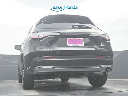 Used 2025 Honda HR-V Sport image 28