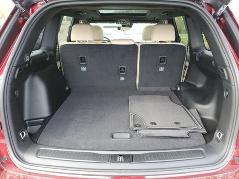 New 2025 Jeep Grand Cherokee Limited w/ Black Appearance Package image 6