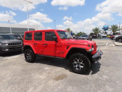 Used 2019 Jeep Wrangler Unlimited Rubicon w/ Cold Weather Group AWD/4WD image 7